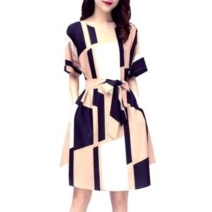 Graphic yellow, white and black dress 2xl
